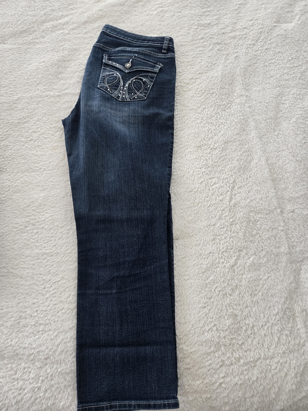 Women’s Dark Wash Blue Straight-Leg Jeans